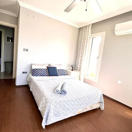 Villa Sea Front Private With Salt Pool