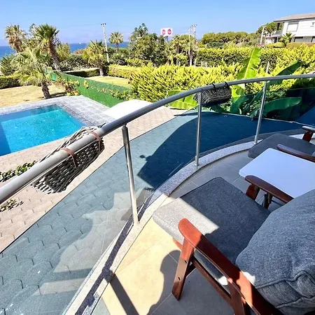Sea Front Private With Salt Pool * Cesme