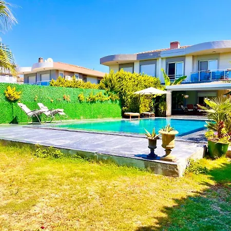 Sea Front Private With Salt Pool Cesme