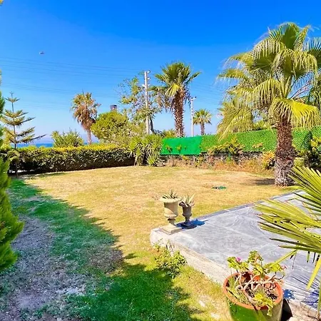 Sea Front Private With Salt Pool Villa *