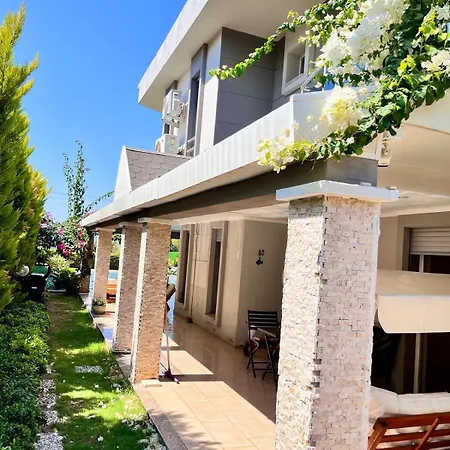 Sea Front Private With Salt Pool Cesme